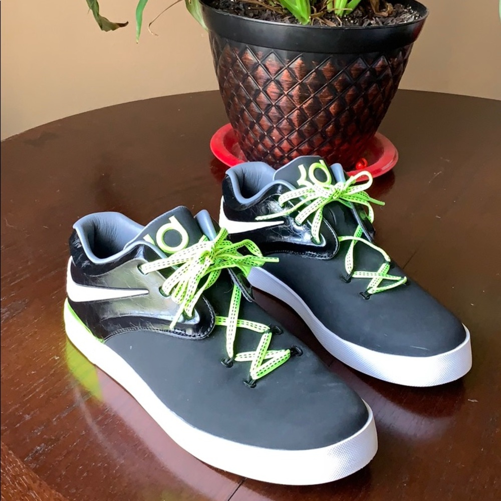 Nike - low top KD